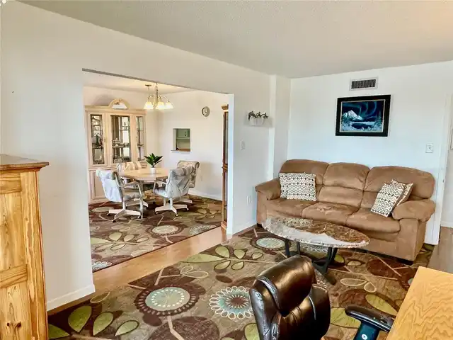 Listing Photo 16