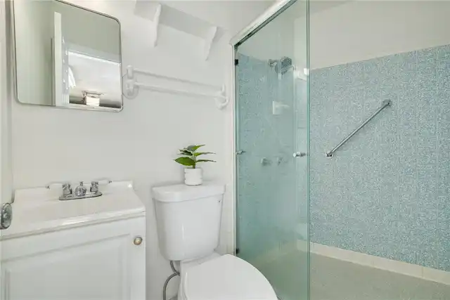 Listing Photo 24
