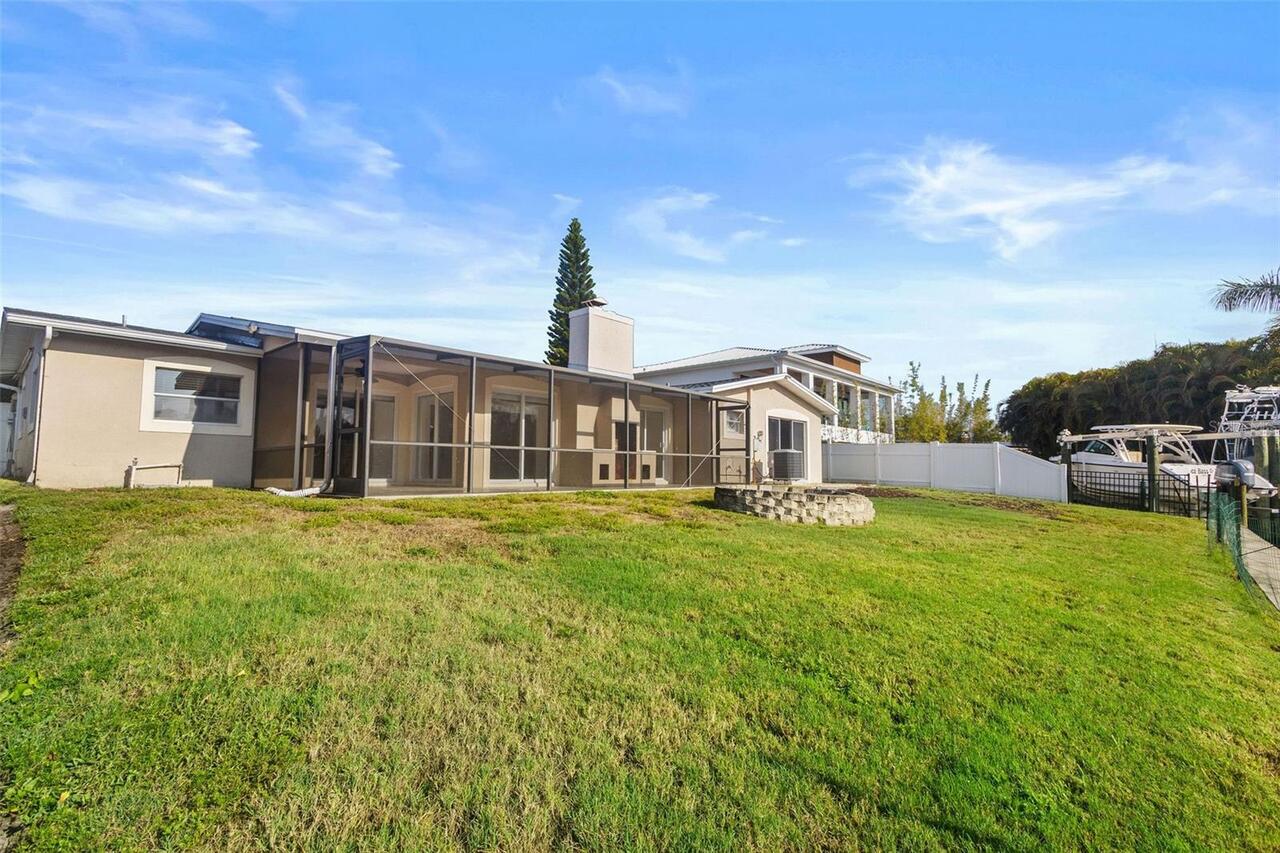 Listing Photo 12