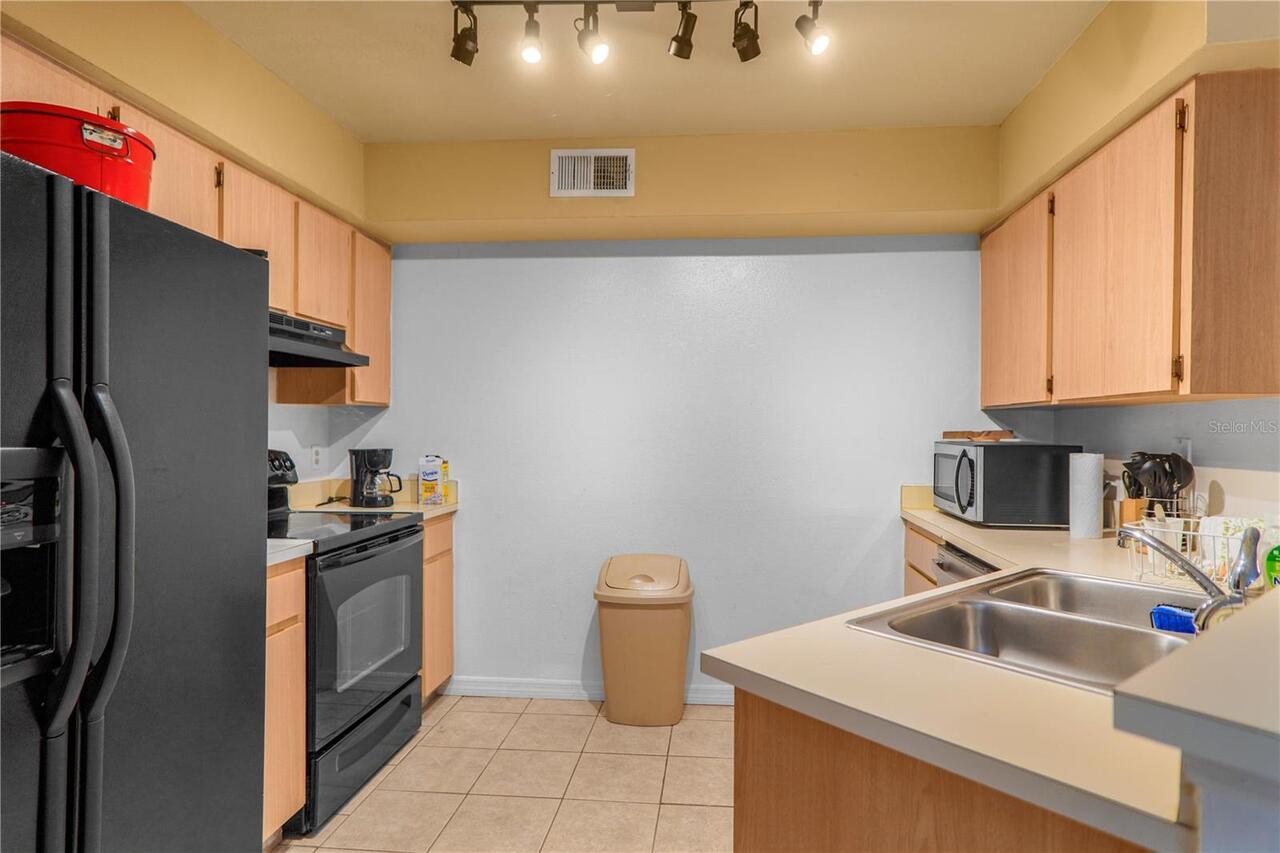 Listing Photo 9