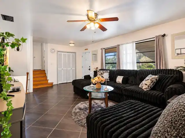 Listing Photo 6