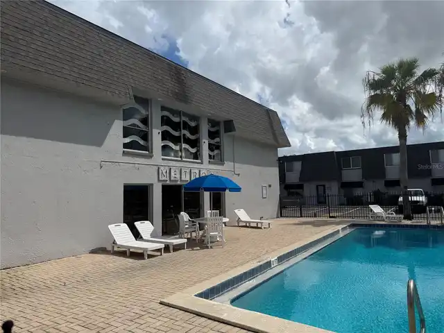 Listing Photo 12