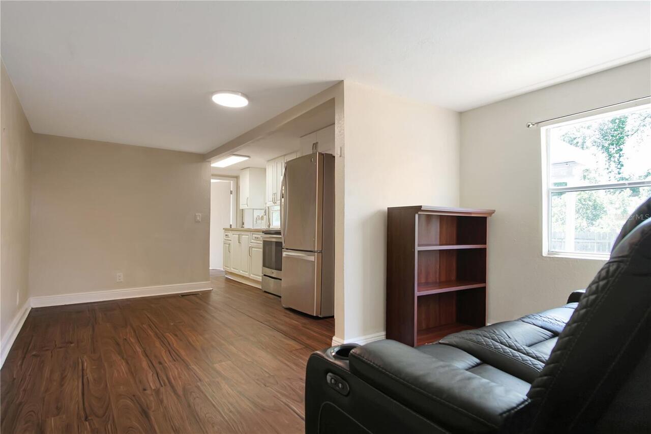 Listing Photo 10