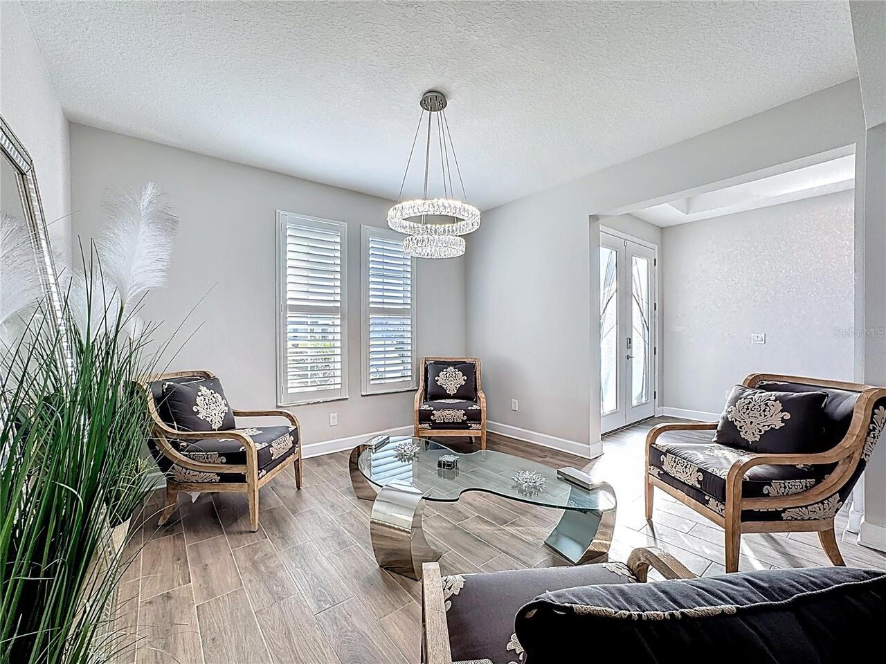 Listing Photo 8