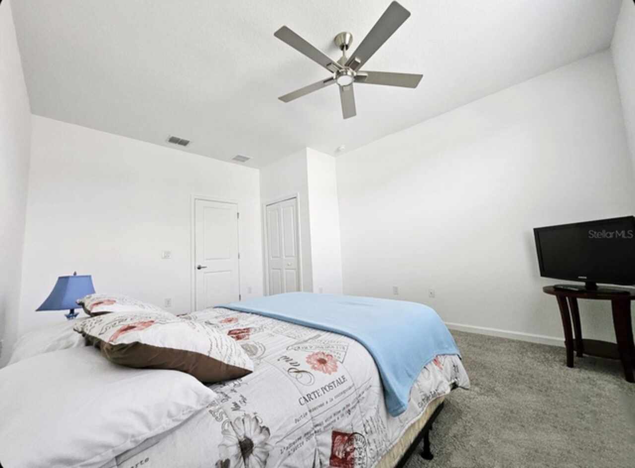 Listing Photo 8