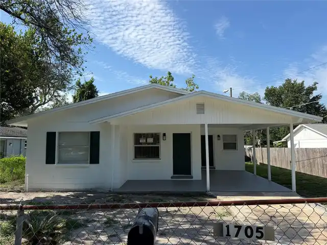 Listing Photo 17