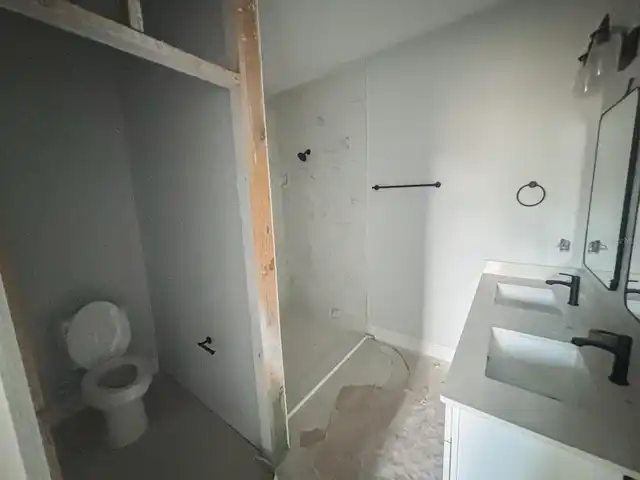 Listing Photo 9