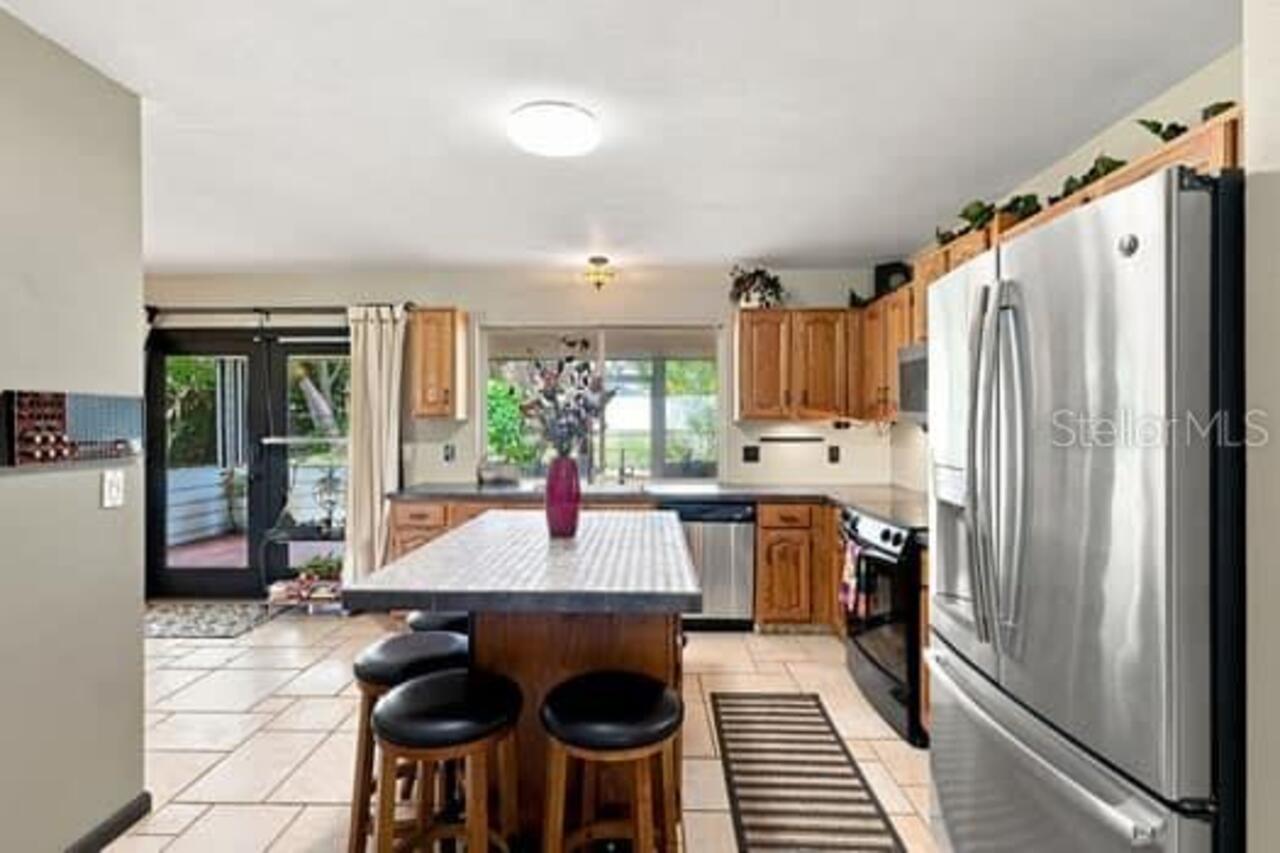 Listing Photo 8