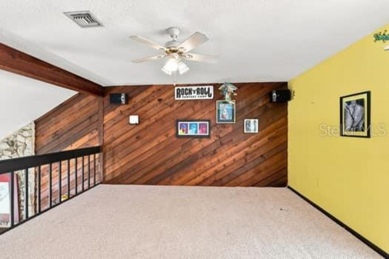 Listing Photo 17