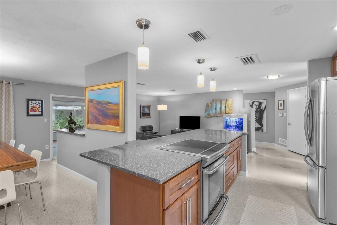 Listing Photo 17