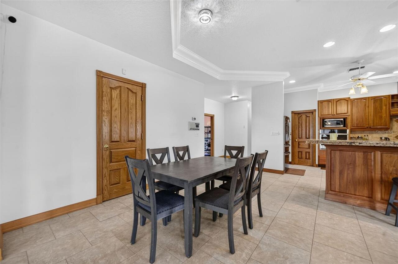 Listing Photo 10
