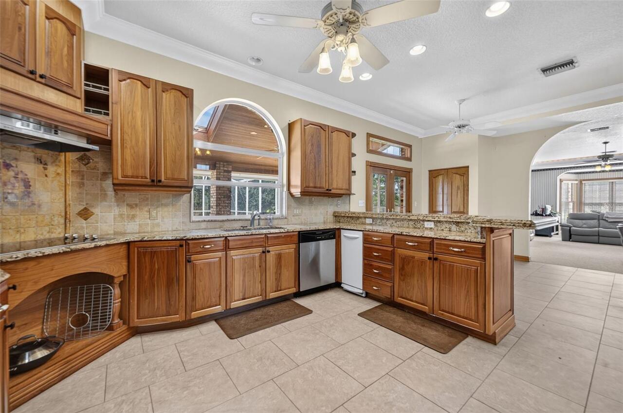 Listing Photo 15