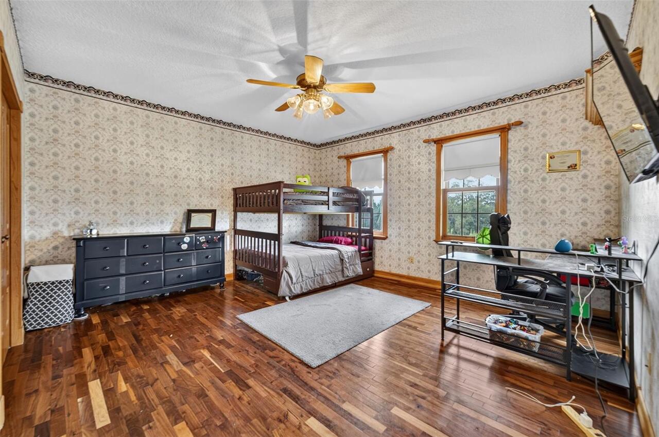 Listing Photo 32
