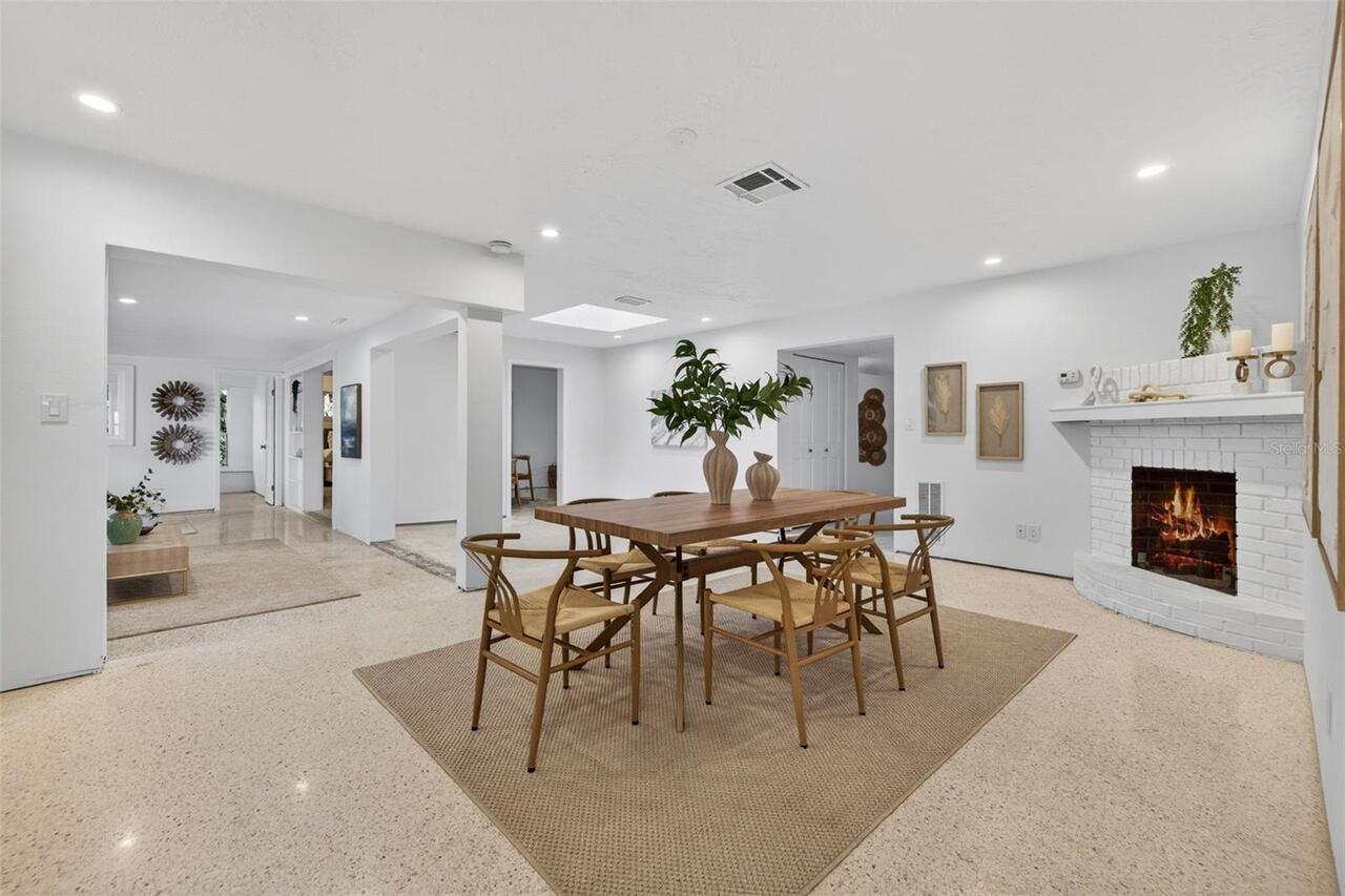 Listing Photo 10