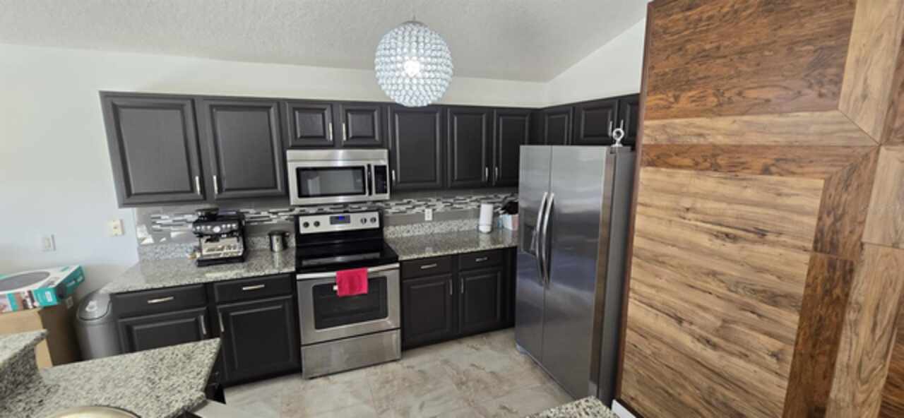 Listing Photo 9