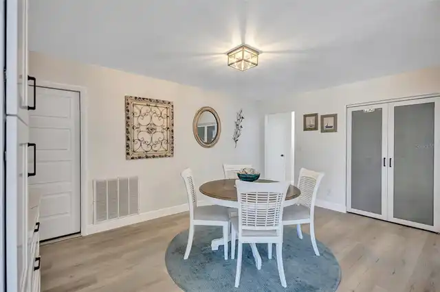 Listing Photo 10