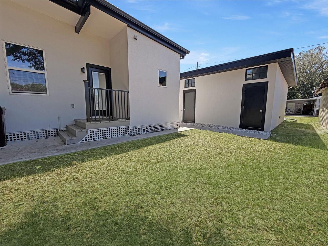 Listing Photo 12