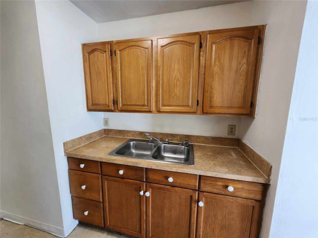 Listing Photo 9