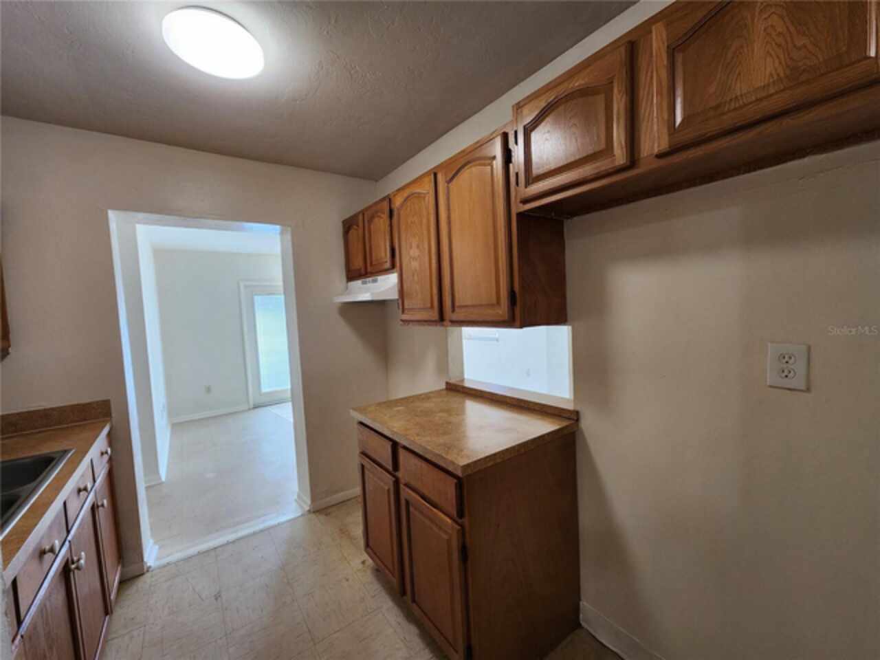 Listing Photo 11