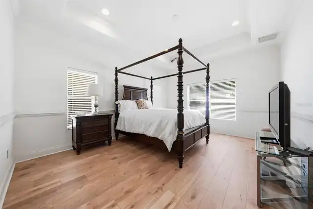 Listing Photo 18