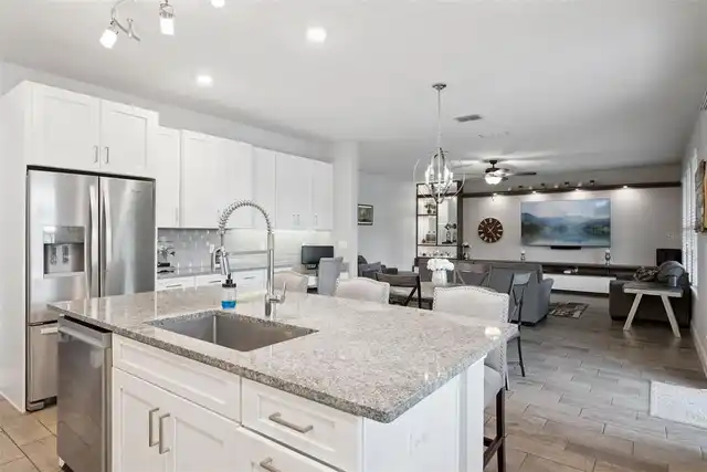 Listing Photo 18