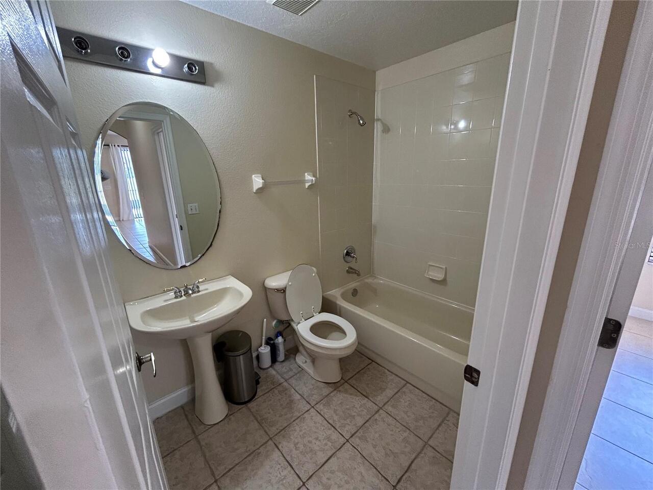 Listing Photo 8