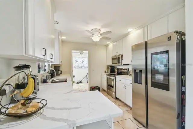 Listing Photo 12