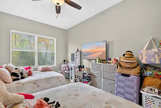 Listing Photo 25