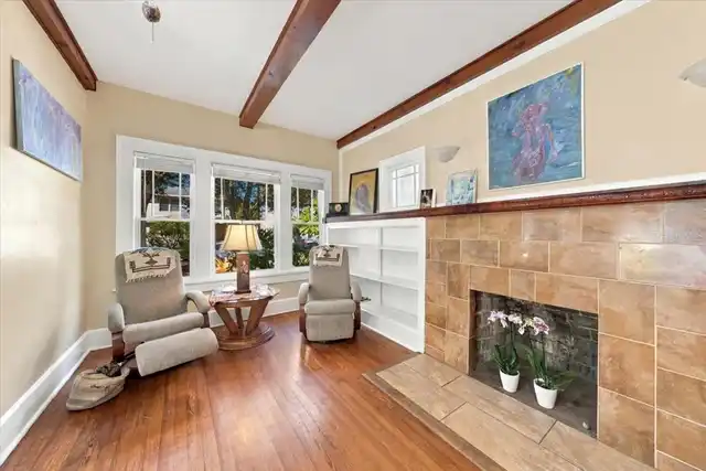 Listing Photo 11