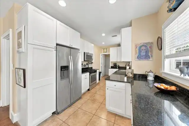 Listing Photo 16