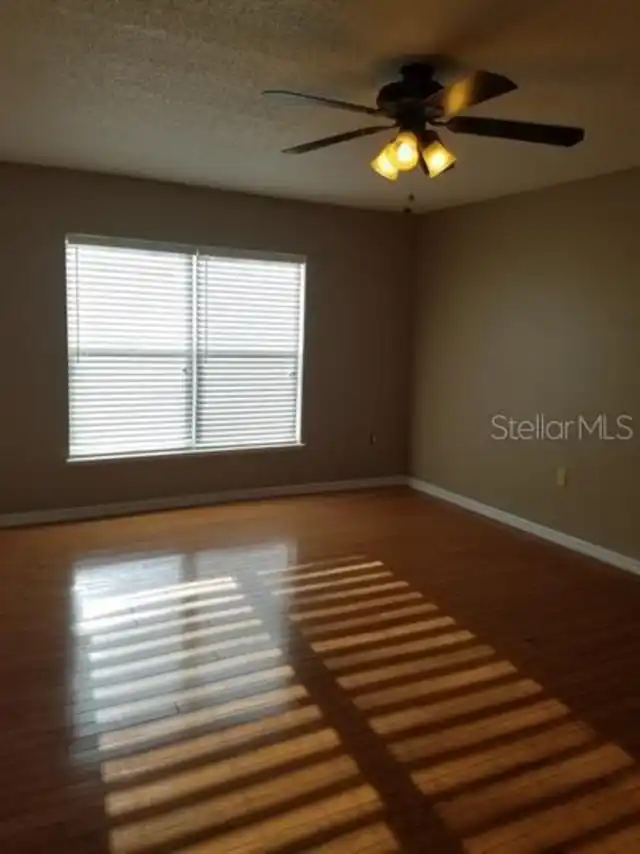 Listing Photo 9