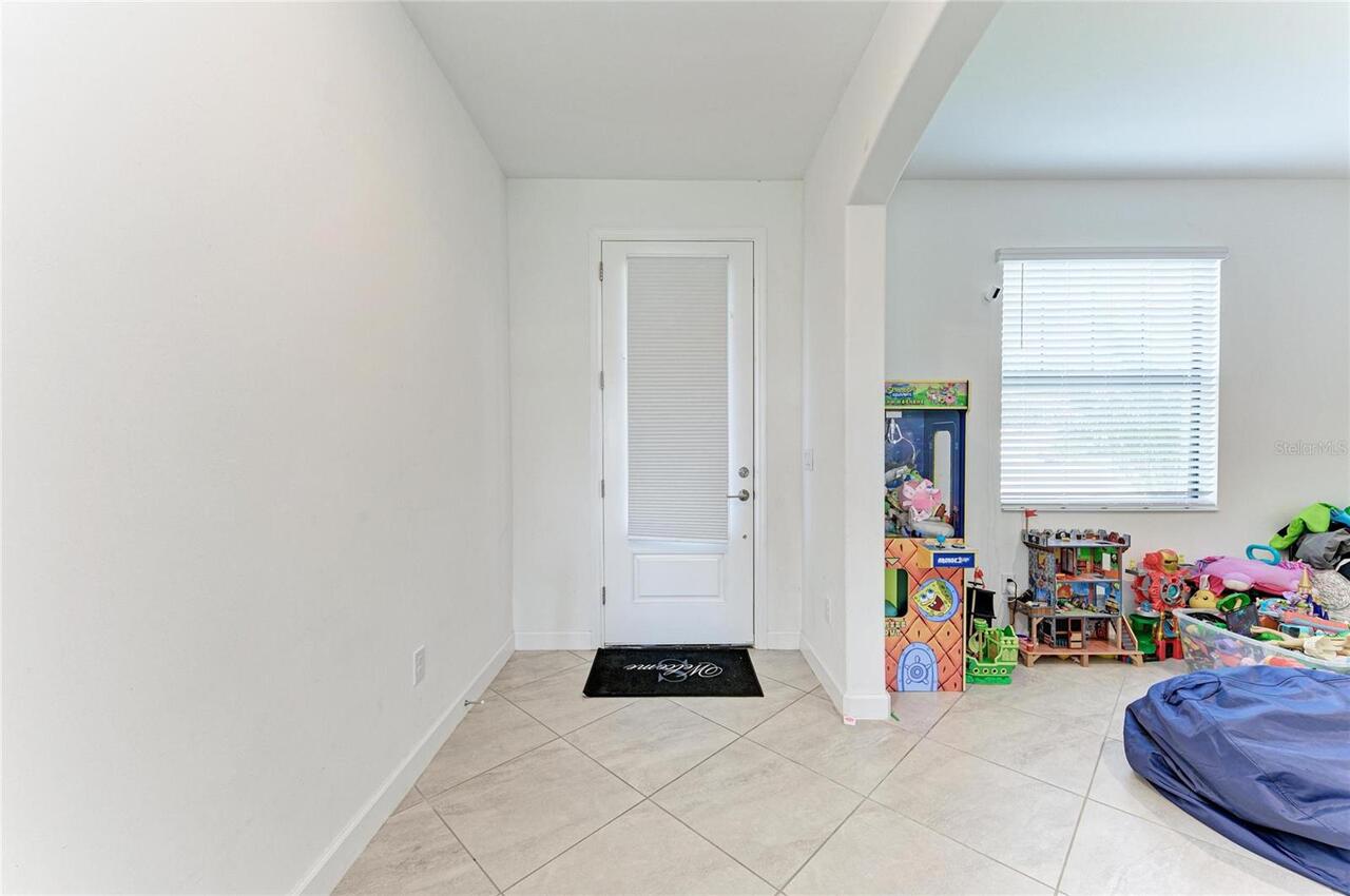 Listing Photo 17