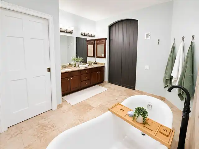 Listing Photo 44