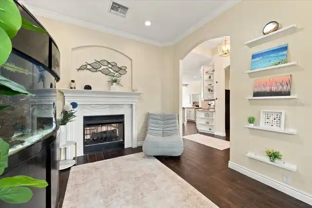 Listing Photo 10