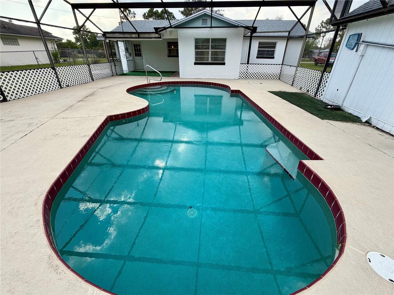 Listing Photo 12