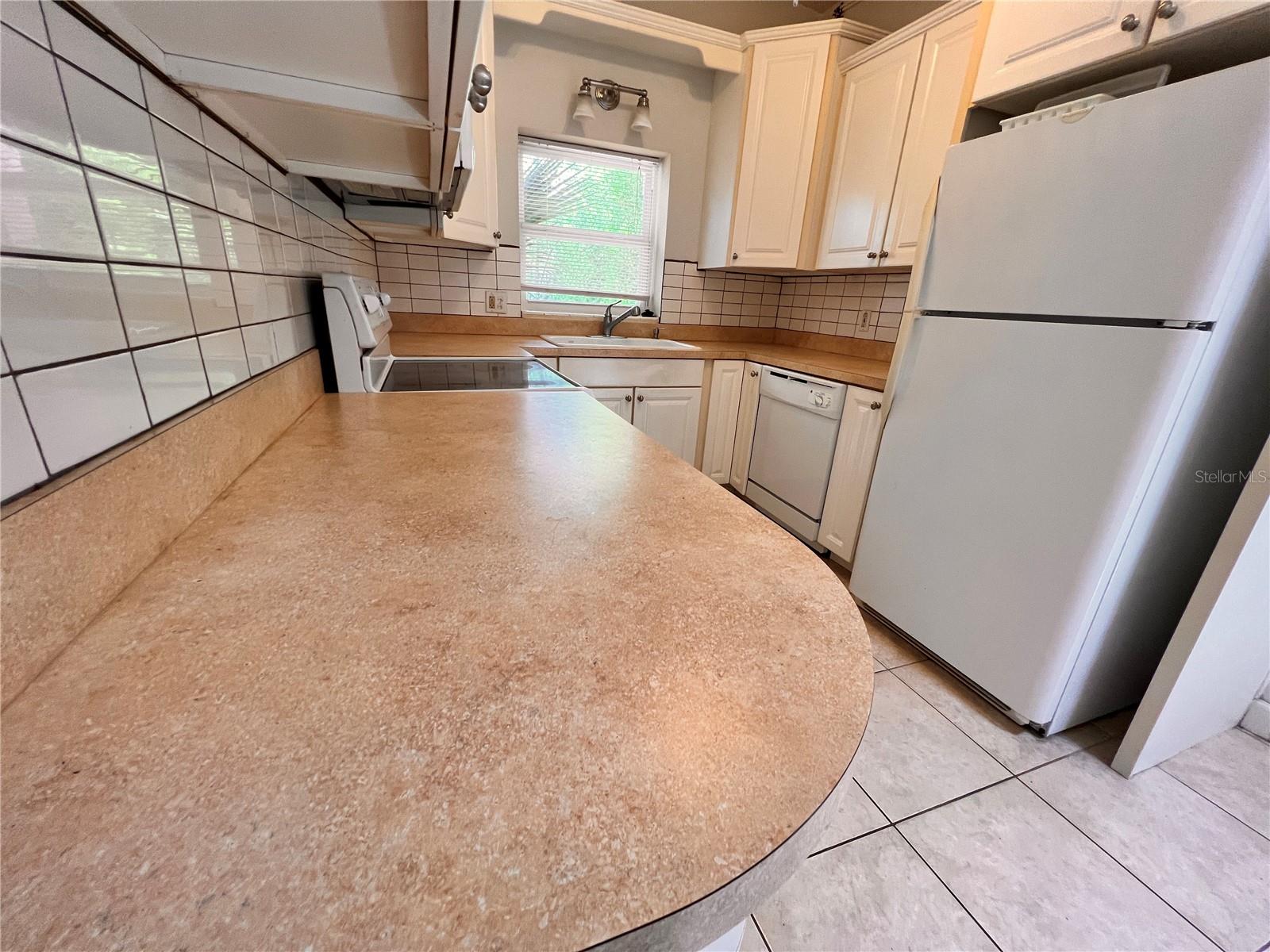 Listing Photo 12