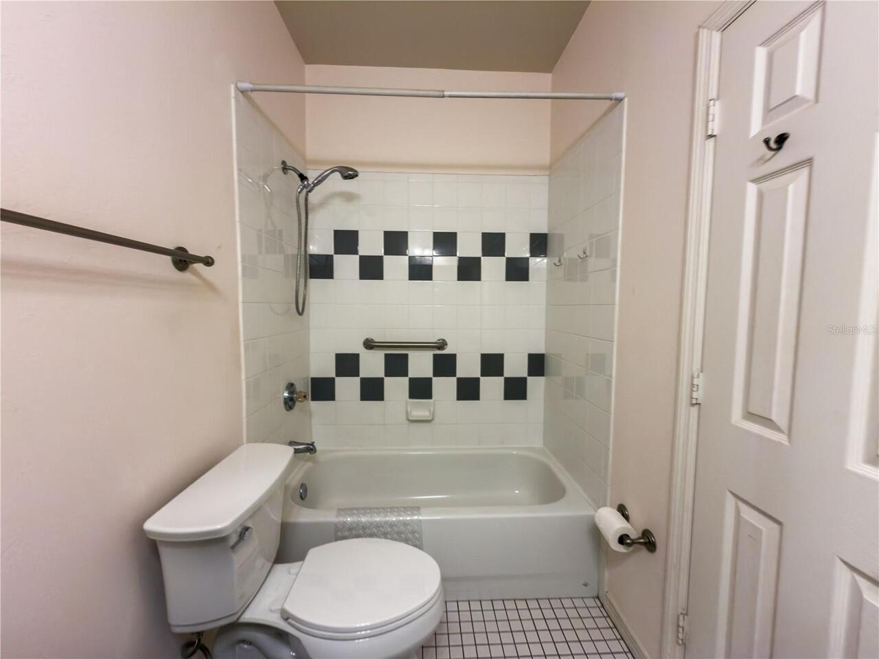 Listing Photo 14