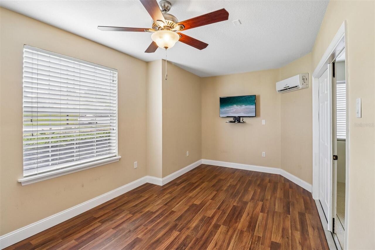 Listing Photo 33