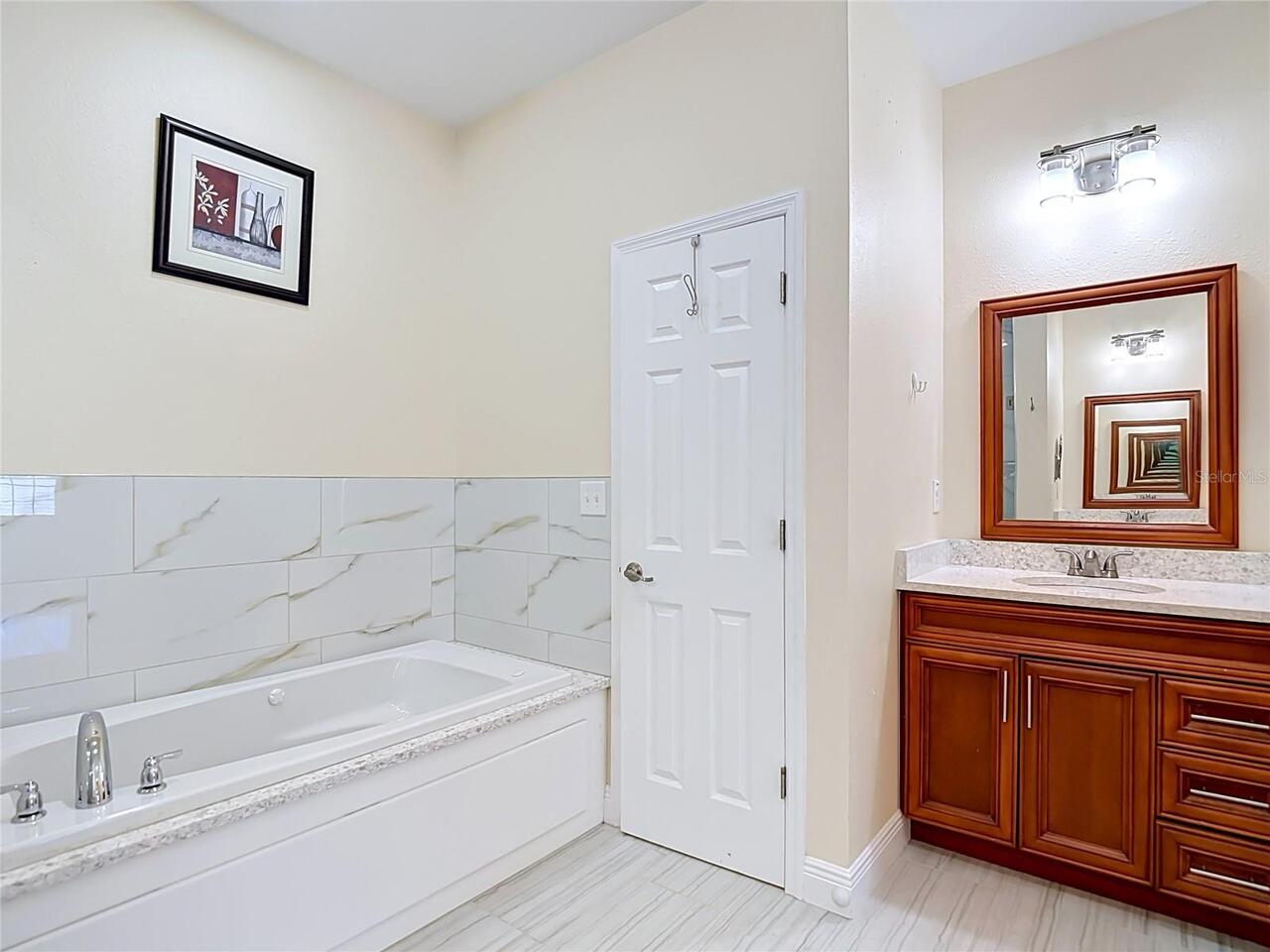 Listing Photo 33