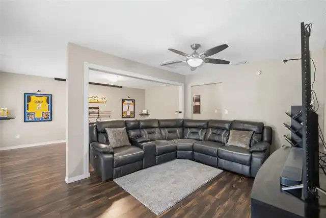 Listing Photo 23