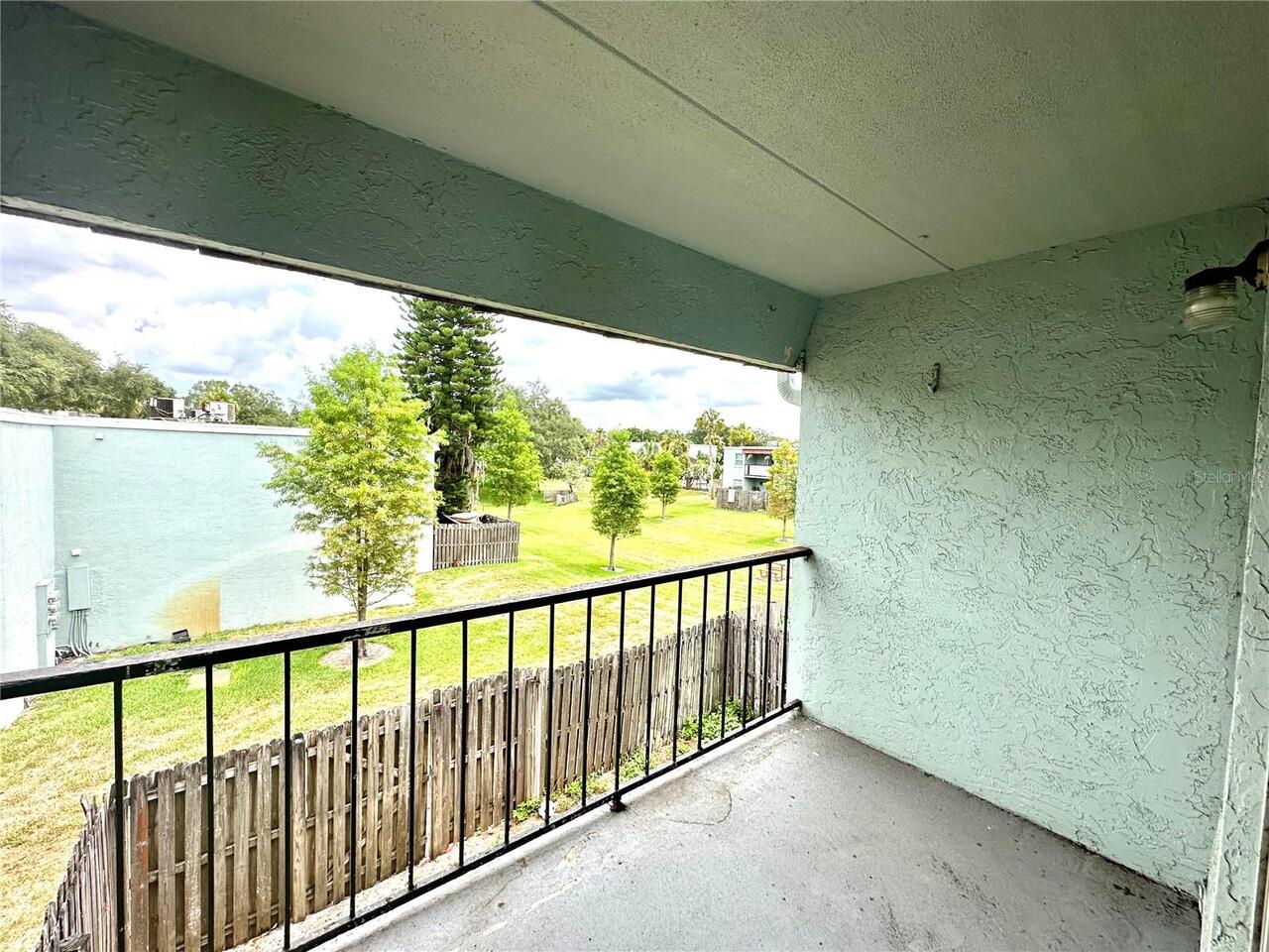 Listing Photo 12