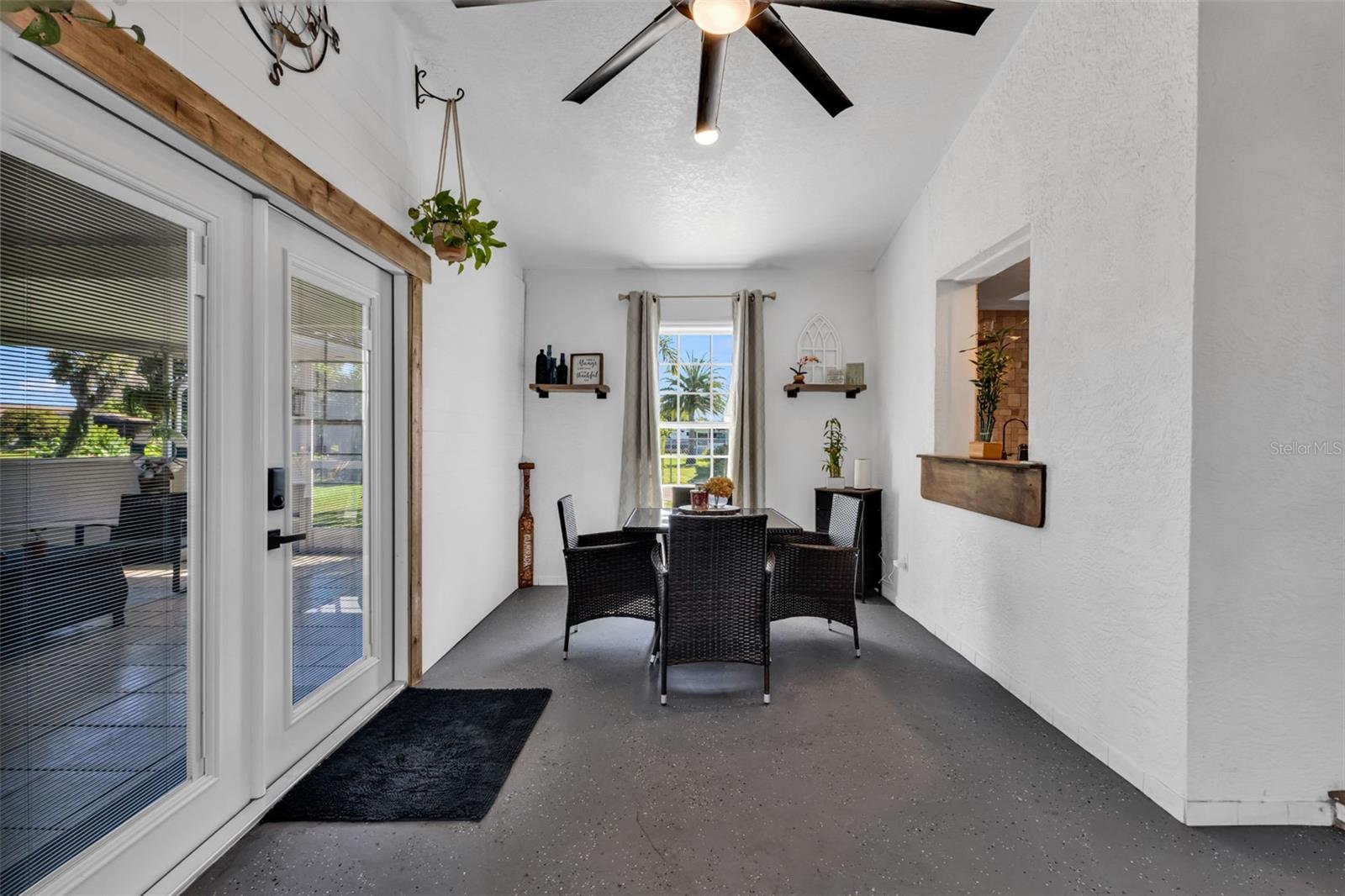 Listing Photo 8