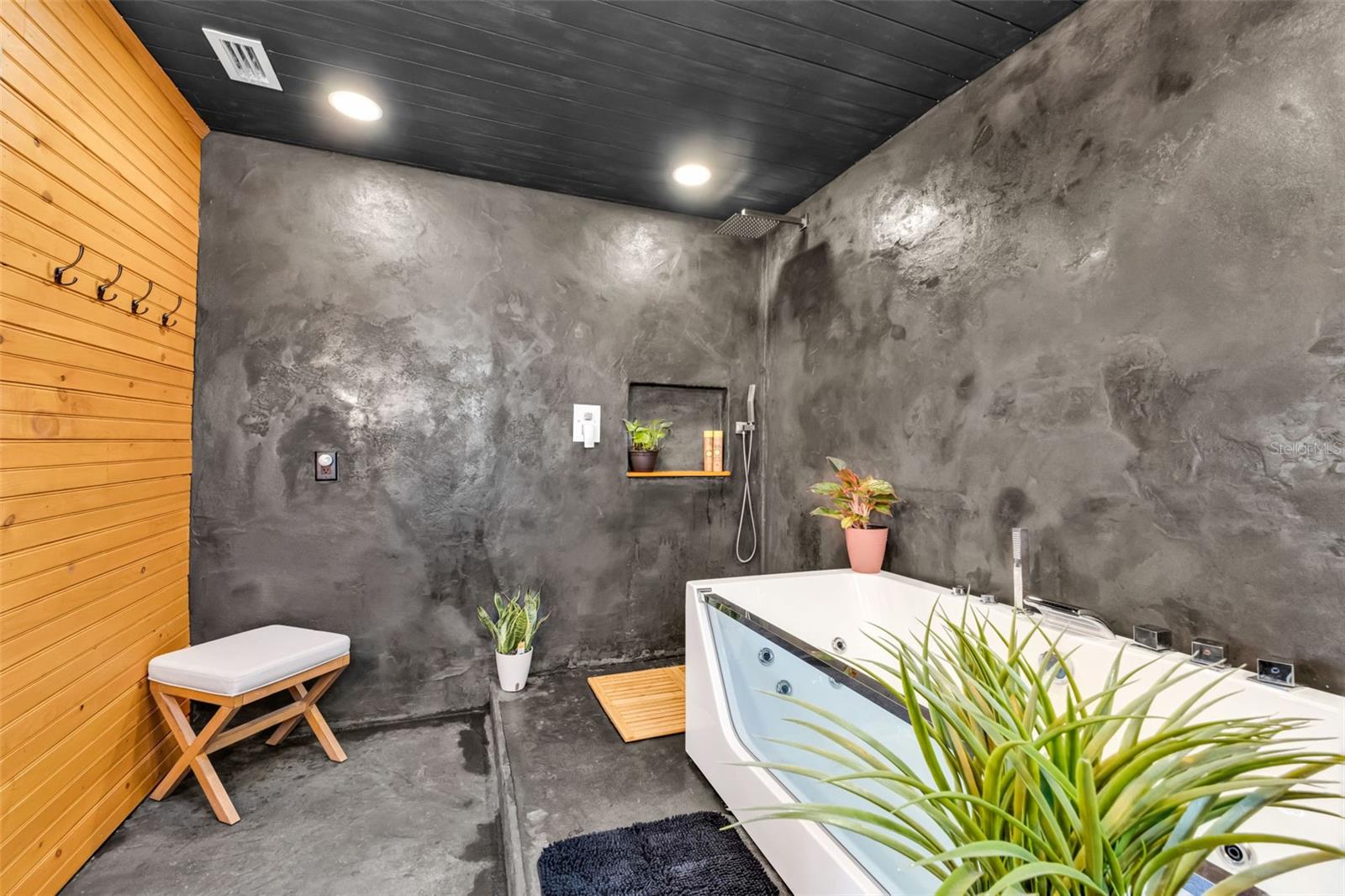Listing Photo 21