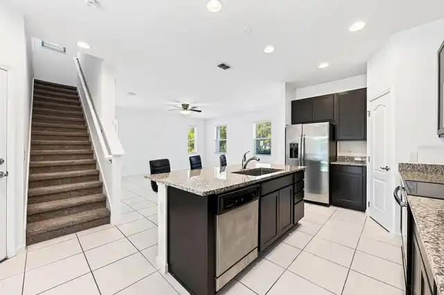 Listing Photo 9
