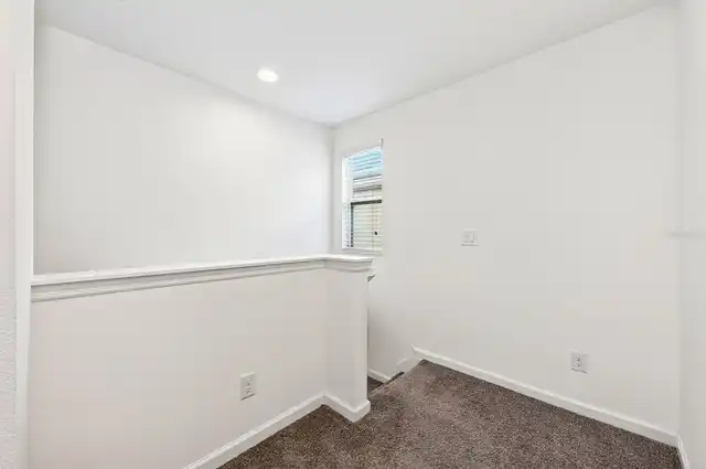 Listing Photo 16