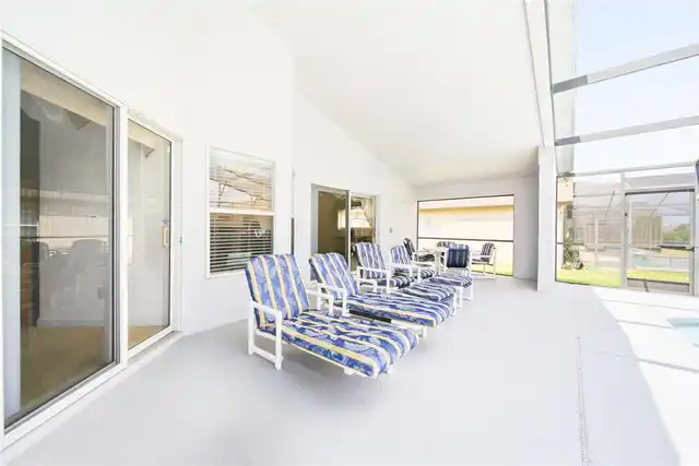 Listing Photo 17