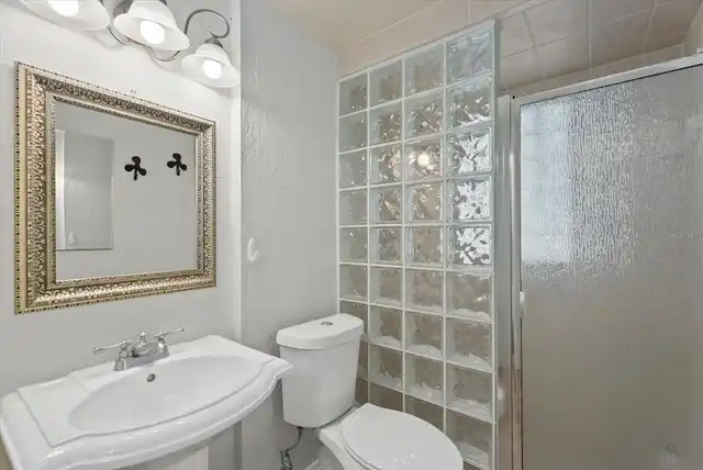 Listing Photo 24