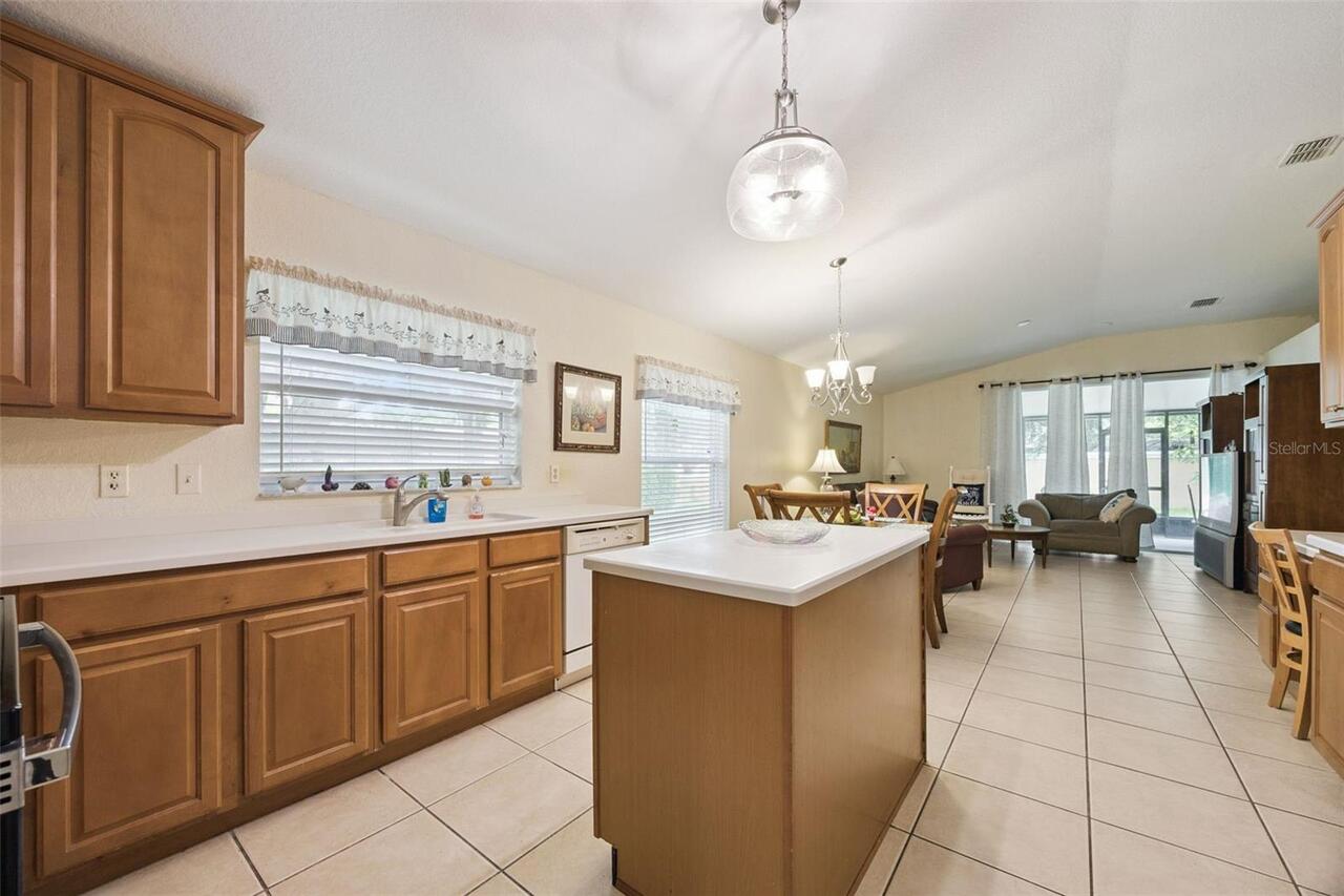 Listing Photo 14