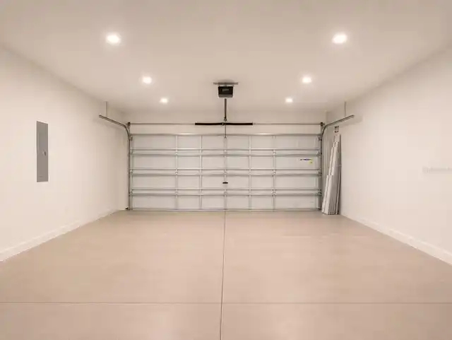 Listing Photo 16