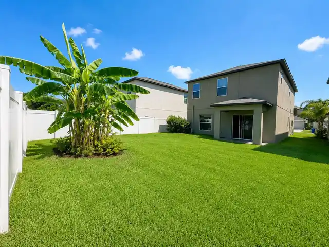 Listing Photo 17
